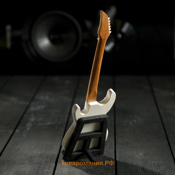 Гитара сувенирная Ibanez, на подставке, 24×8×2 см, бело-чёрная